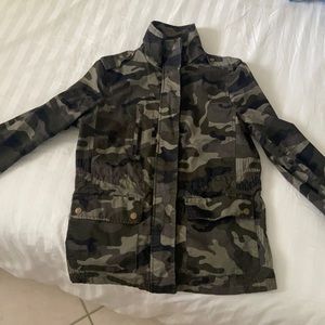 Camo bomer jacket 😍